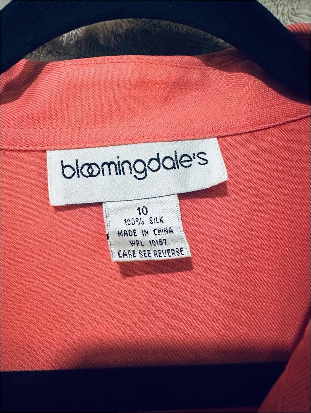 Vintage 100%Silk Bloomingdale’s Costal Button Down Dress With Cinch Belt — image 6 of 7